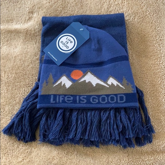 Life Is Good Accessories - ⚠️SOLD⚠️Life Is Good Hat & Scarf Set-NWT